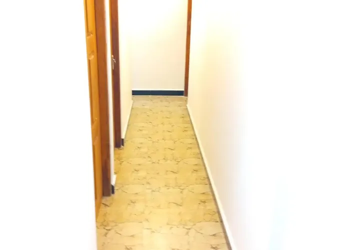 Euro Asian Rooms & Restaurant