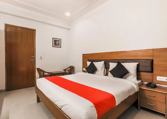 Hotel O Red Carpet Hotels