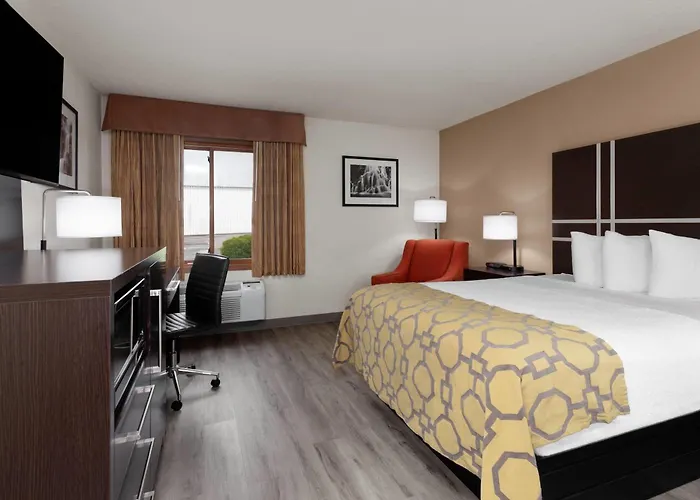 Baymont By Wyndham Green Bay