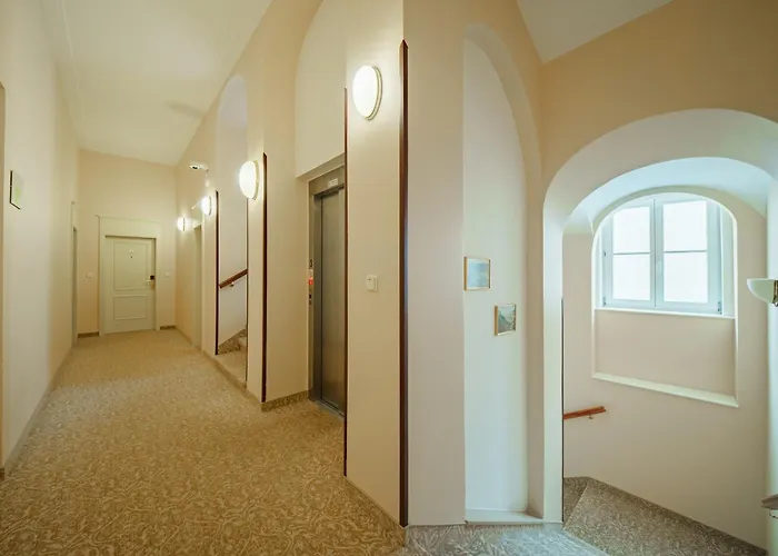 Hotel Ontario
