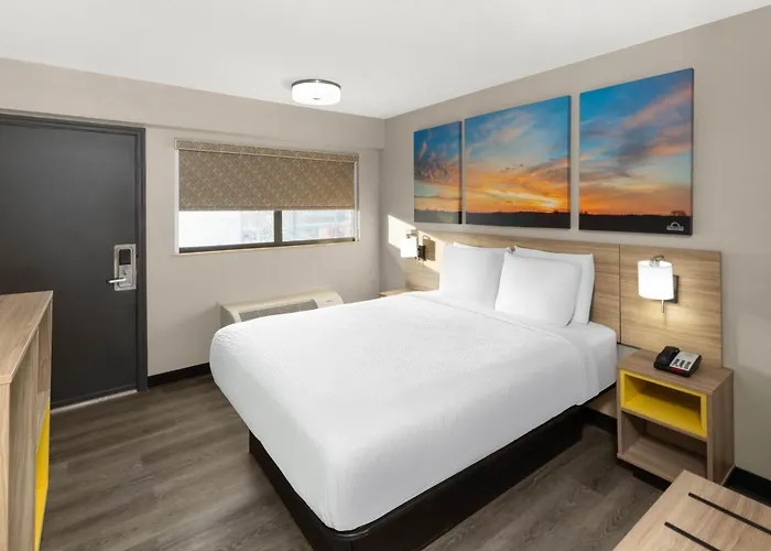 Days Inn By Wyndham Kansas City Northeast