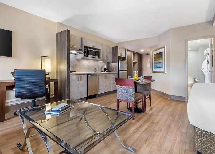 Best Western Plus Ottawa City Centre