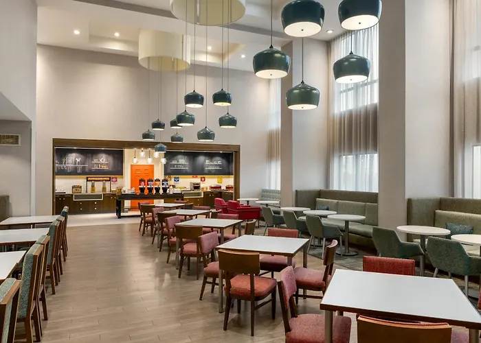 Hampton Inn & Suites Montreal-Dorval