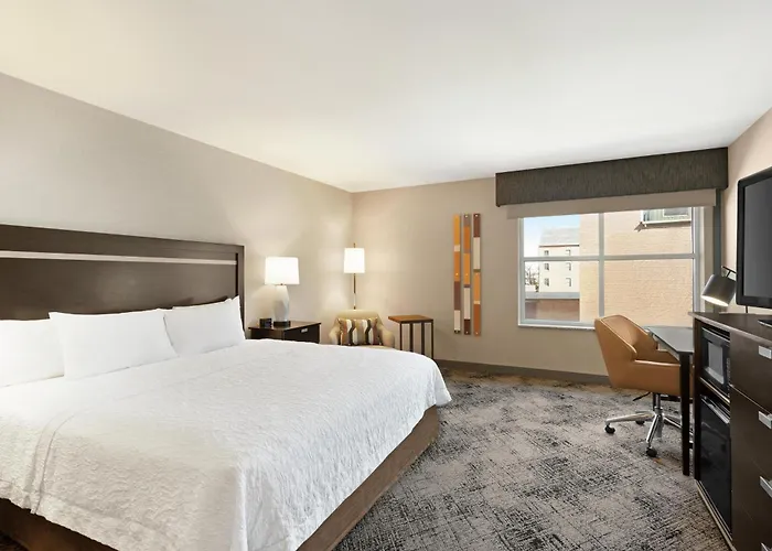 Hampton Inn Portland Downtown Waterfront