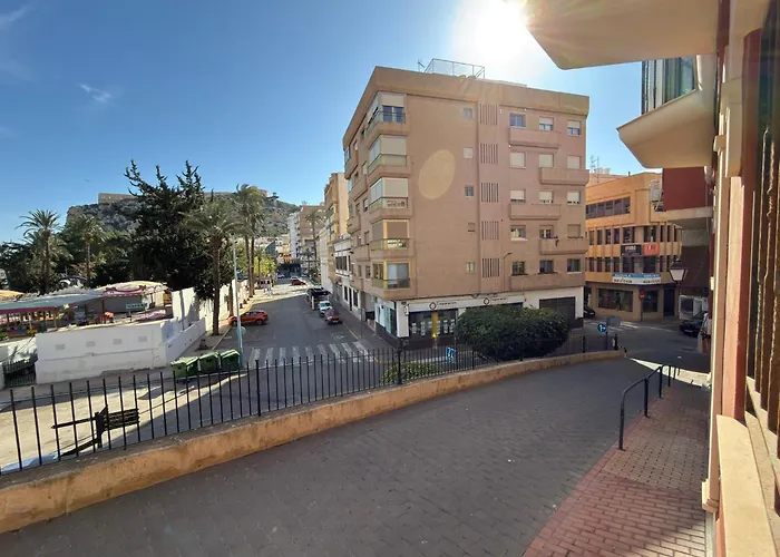 Apartamento céntrico junto paseo, playas y zonas de interés!!