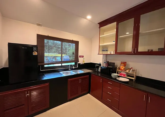 Purple House - Female Only Boutique Hostel
