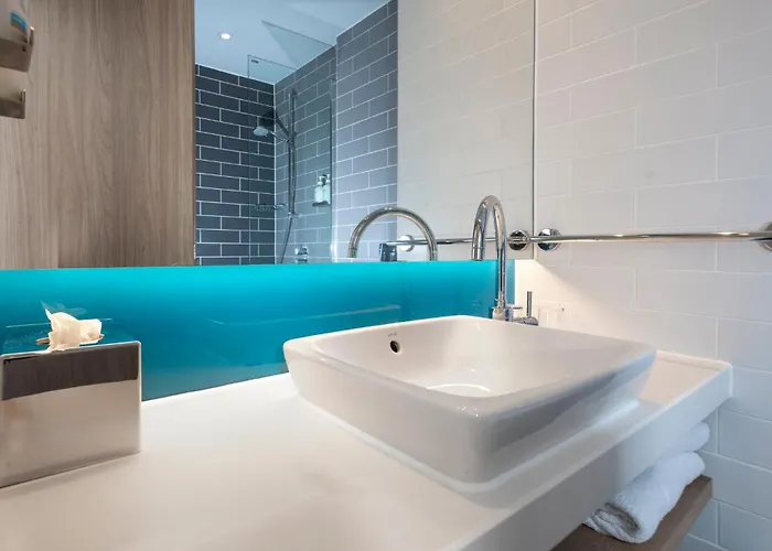 Holiday Inn Express Swindon City Centre By Ihg