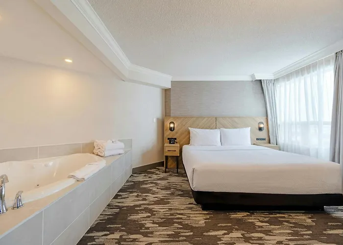 Sandman Signature Mississauga Hotel
