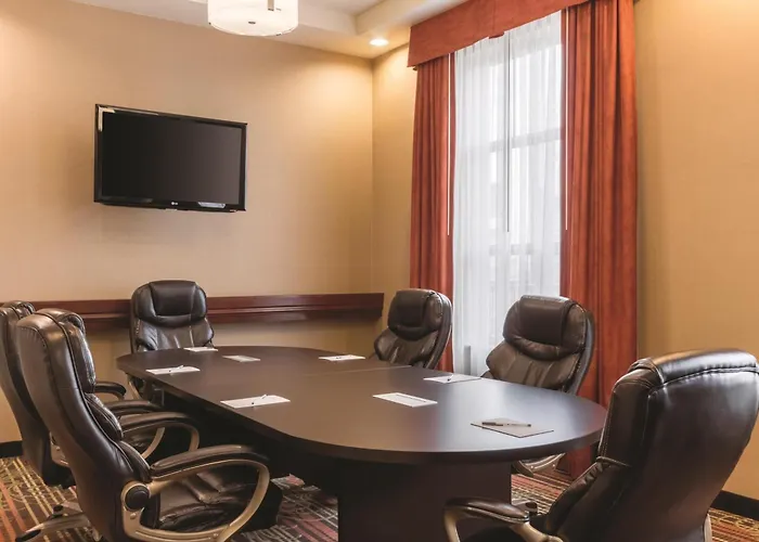 Hampton Inn By Hilton Edmonton South
