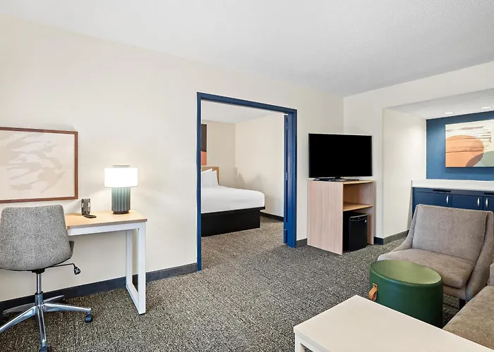 Spark By Hilton Bettendorf Quad Cities