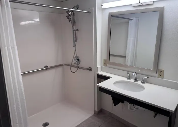 La Quinta Inn & Suites By Wyndham Downtown Asheville
