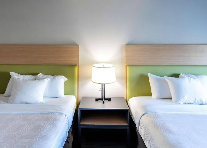 Country Inn & Suites By Radisson, Appleton Airport - Fox River Mall Area