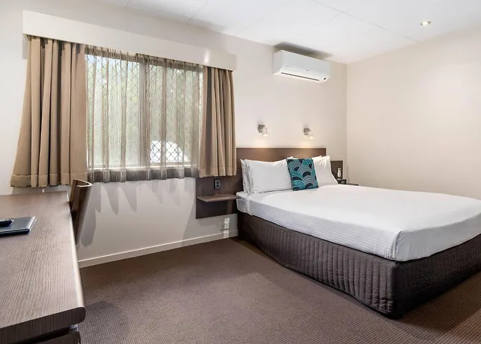Quality Hotel Robertson Gardens