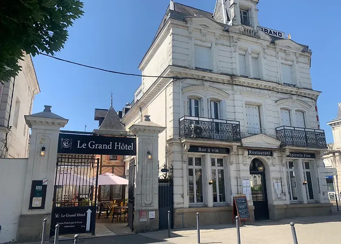 Logis Le Grand Hotel