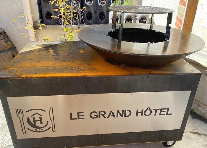Logis Le Grand Hotel
