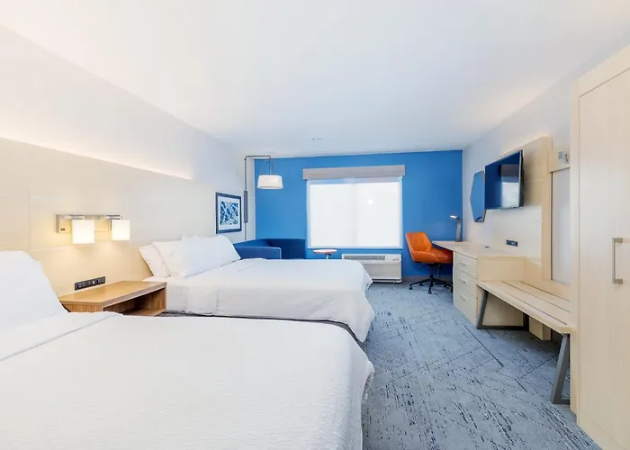 Holiday Inn Express & Suites - Medford By Ihg