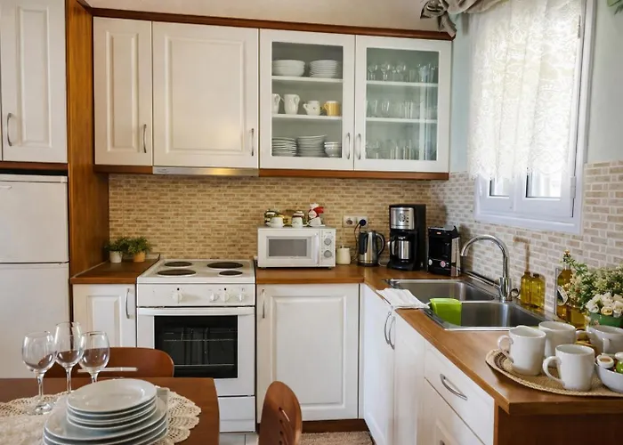 Glyfada Beach Two Floors Apartment 2-3 People