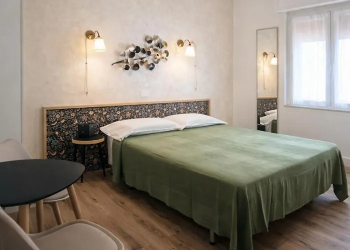 Hotel Costa Azzurra -Free Parking - Easy Stay -Spotorno