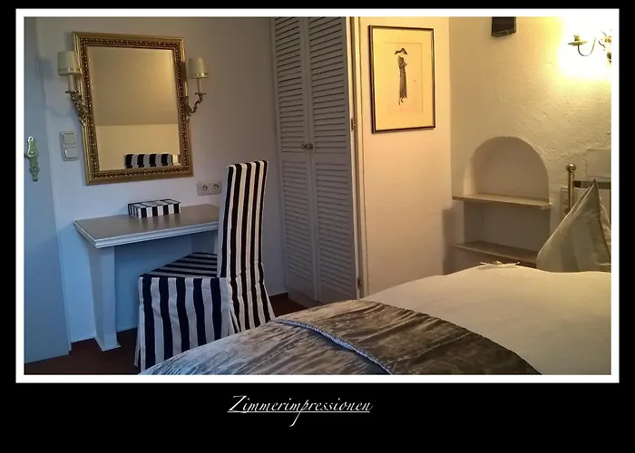 Das Kleine Hotel Iphofen, Klimatisierte Zimmer- 55" Tv, Tv Mirroring, Kleines Secret Mit Garten & Terrassen, Nahe Aller Vdp Weingueter, Hunde Willkommen, Fine Dining, Nahe Knauf Gips Kg Und Knauf It Connekt