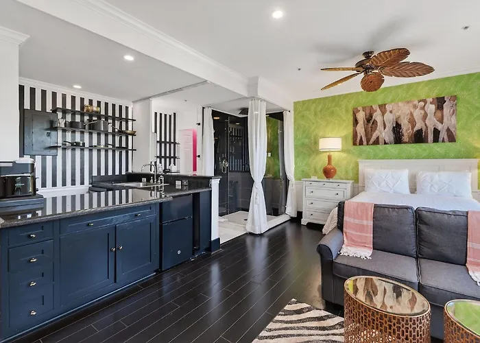 Orchid Suites - Historic Palm Beach Hotel Condominium