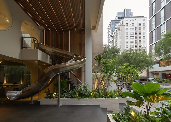 Meander Saigon