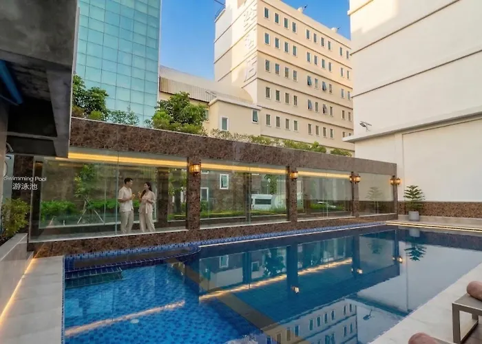 Elegant Airport Hotel