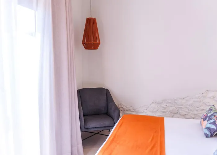 Hotel Boutique Monells Summum
