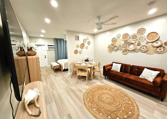 The Pearl Beachside Apartments On Hollywood Beach
