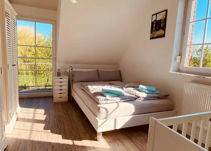 Haus Sansibar auf Poel mit Sauna& Kamin, ruhigem Garten-700m vom Strand!