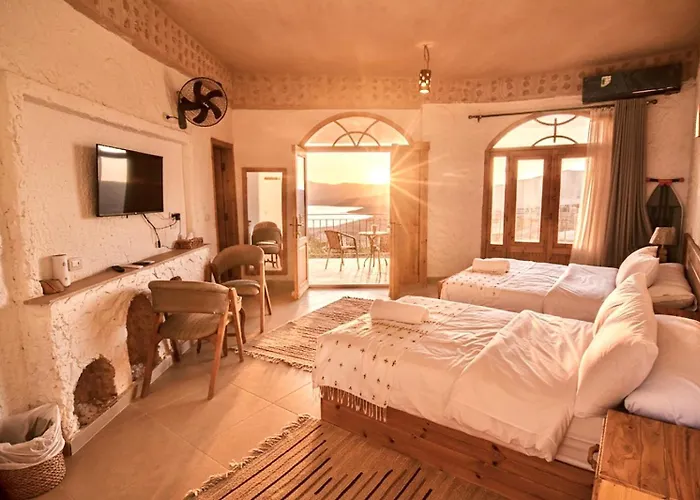 Breezy Island Hotel