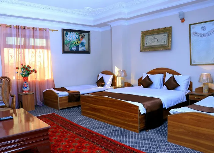 Roshan Plaza Hotel