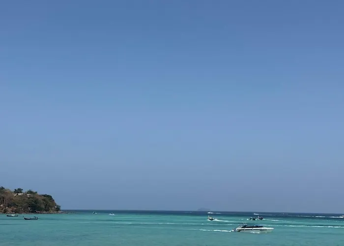 Hug Phiphi Resort