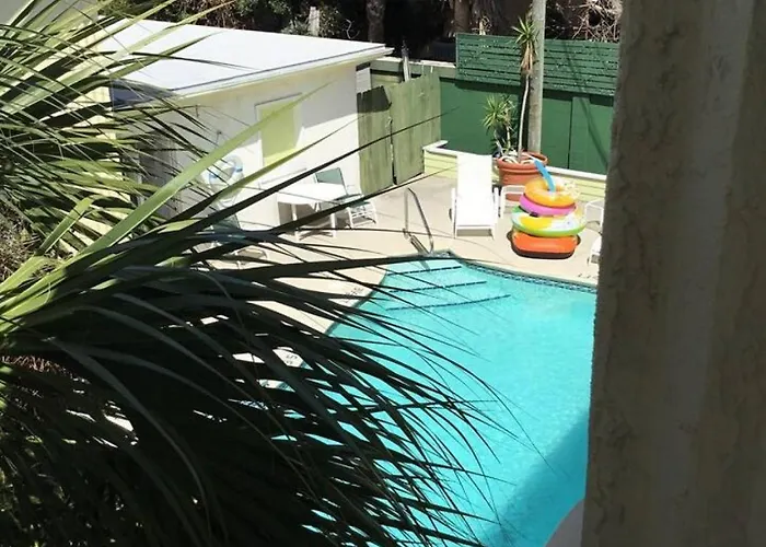 2 Bedroom Tropical Villa 4