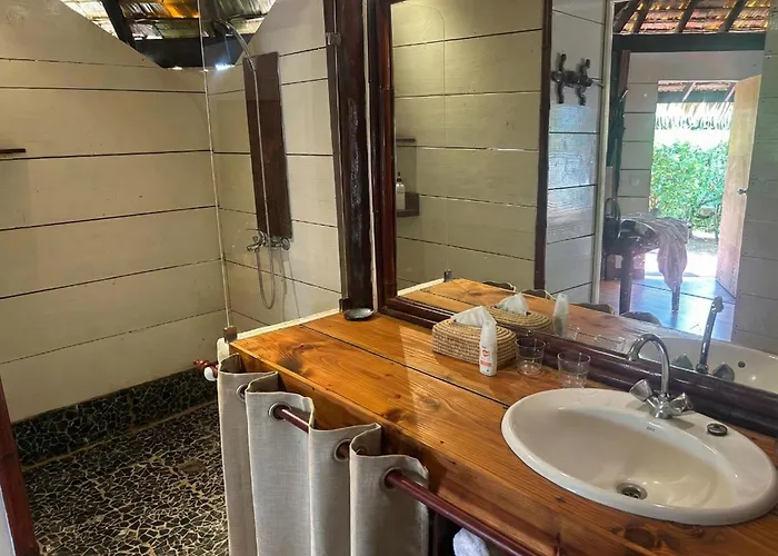 Fare Pea Iti Romantic Lodge
