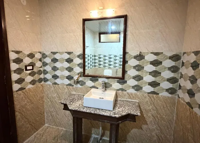 Hotel Green Tara By Trippers Club