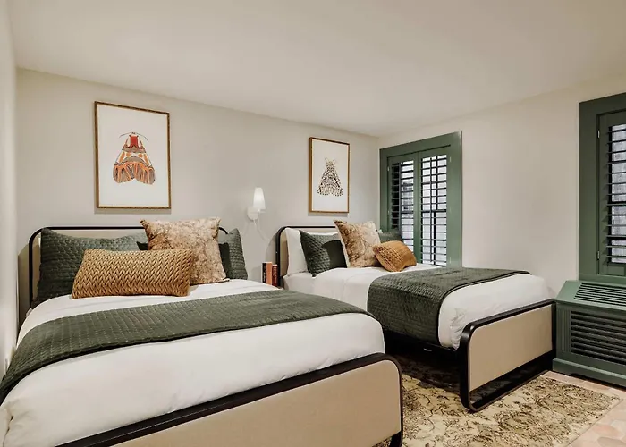 18 Bedroom Garden District Mansion Shared Pool