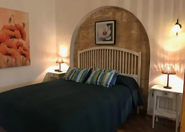 Excellent Apartment With Sea Views And Facilities