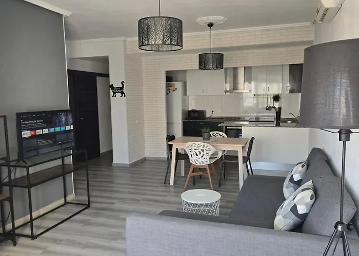 Apartamento con piscina, playa y cerca de Valencia