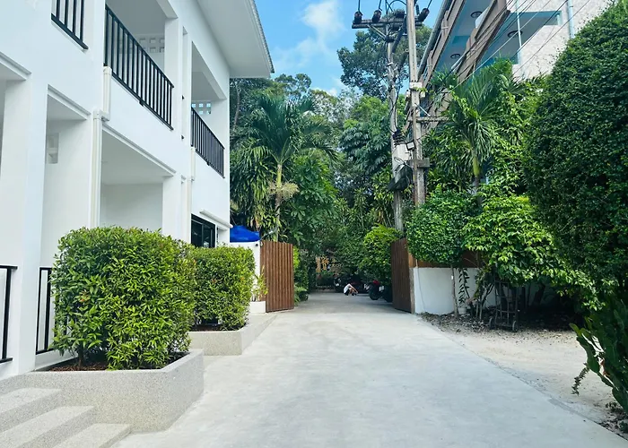 Bonny Hotel 4 Floors No Elevator 8Am-9Pm