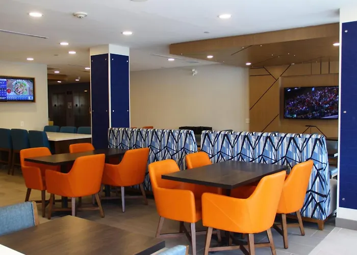 Holiday Inn Express & Suites Huntsville By Ihg