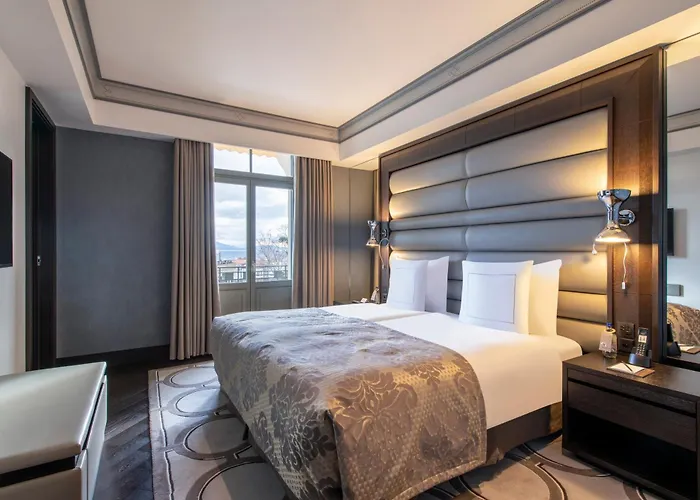 Royal Savoy Hotel & Spa