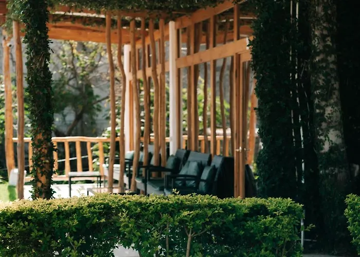 Sababa Resort