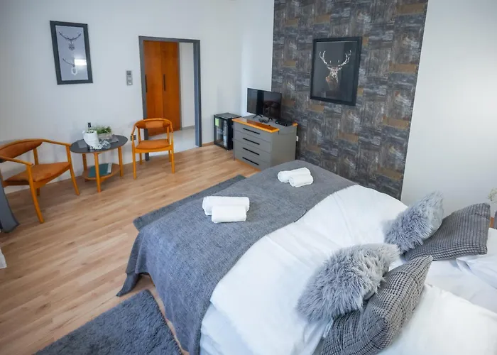 4 Evszak Hegyihotel
