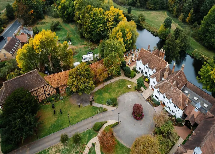 The Kingfisher Pub & Hotel