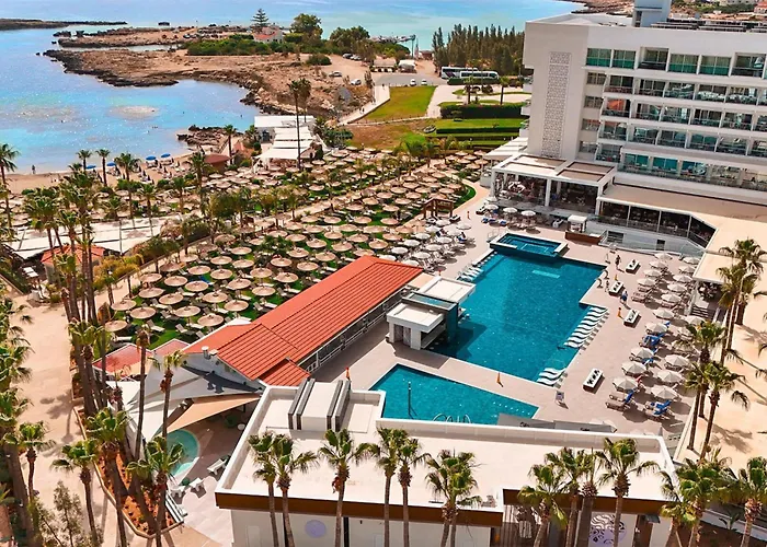Cavo Maris Beach Hotel & Suites