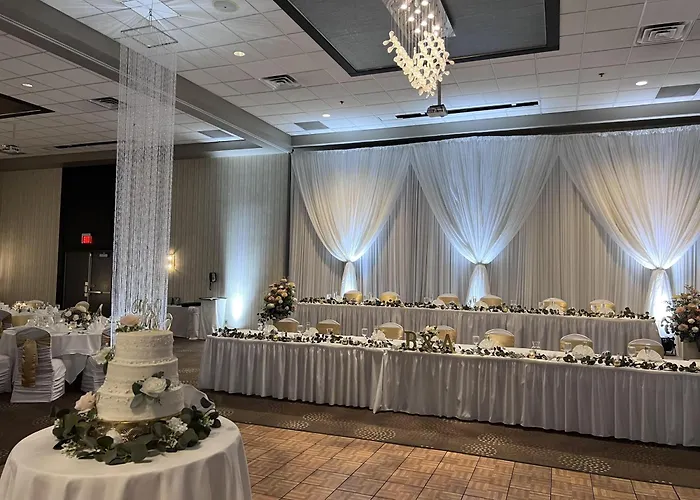 Doubletree By Hilton Bloomington