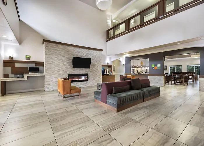 La Quinta By Wyndham Alvin