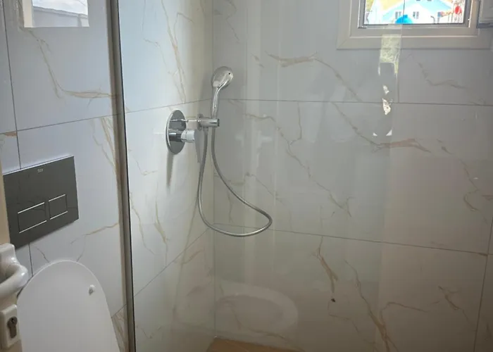 Foti Rooms