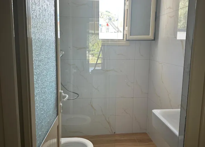 Foti Rooms