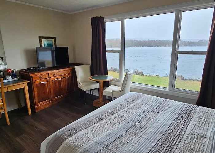 St Ann'S Motel & Cottage